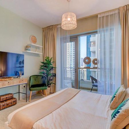Durrani Homes - Luxurious Studio near Dubai Mall with pool view Extérieur photo