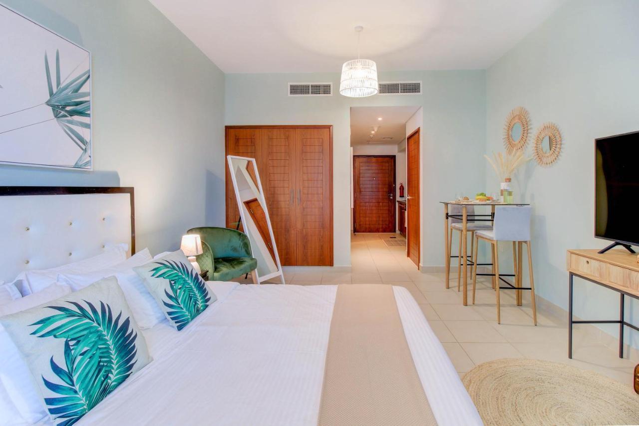 Durrani Homes - Luxurious Studio near Dubai Mall with pool view Extérieur photo