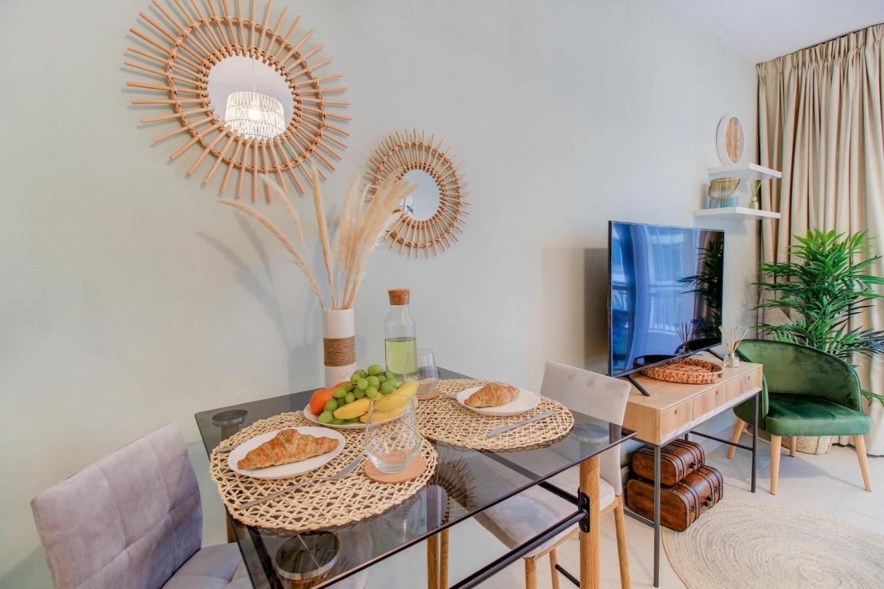 Durrani Homes - Luxurious Studio near Dubai Mall with pool view Extérieur photo