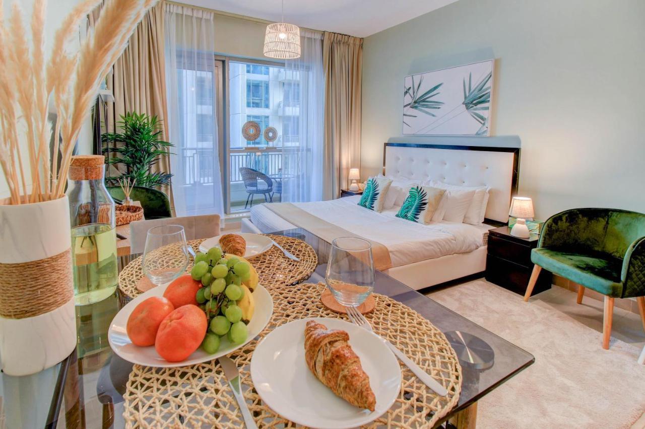 Durrani Homes - Luxurious Studio near Dubai Mall with pool view Extérieur photo