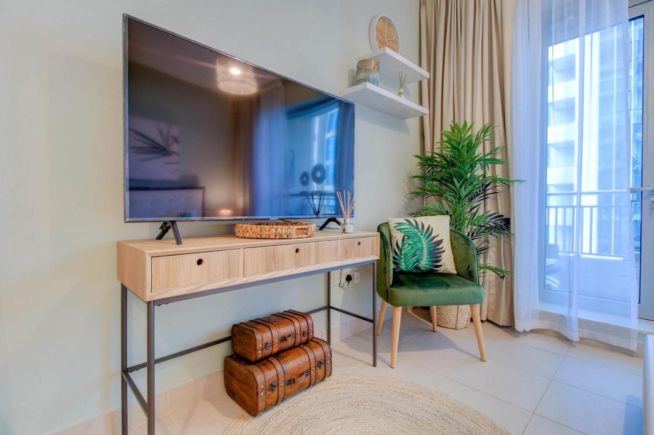 Durrani Homes - Luxurious Studio near Dubai Mall with pool view Extérieur photo